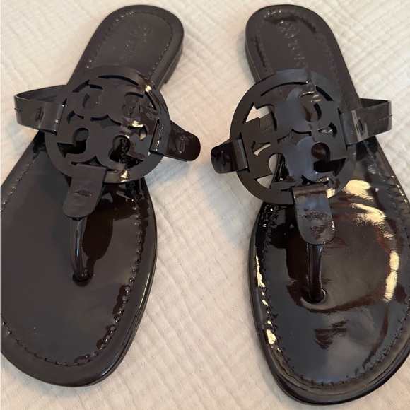 Tory Burch Dark Brown Patent Leather Thong Sandals - Picture 2 of 4